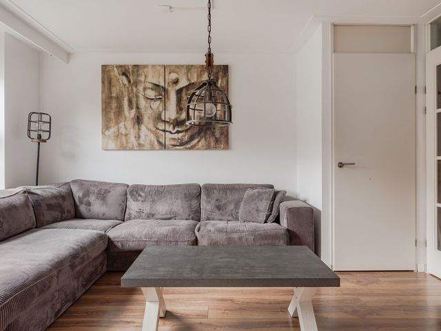 Renoirhof 128, Hoorn