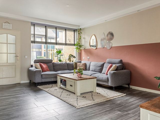 Hellenburg 18, Zwijndrecht