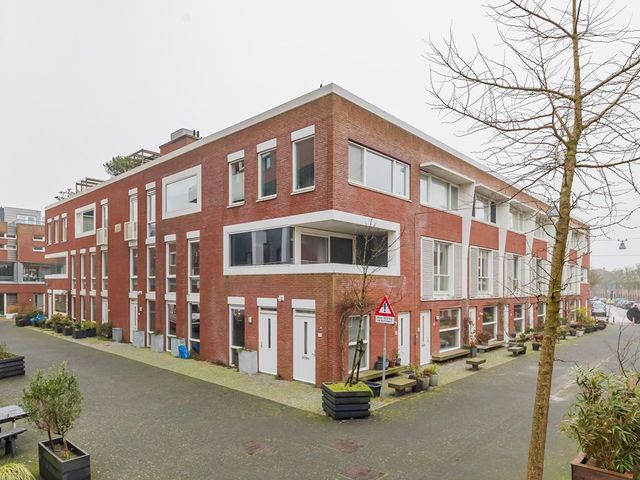 Fanny Blankers-Koenplein 52, Haarlem