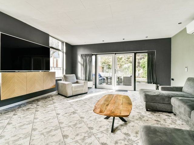 Rivierdijk 81, Hardinxveld-Giessendam