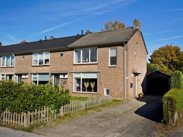 Schoolstraat 83, Putten