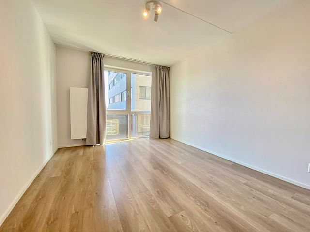 Laakweg 24T, 's-Gravenhage