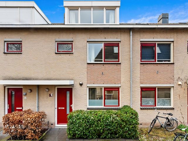 Drie Hoeven 27, Maasland