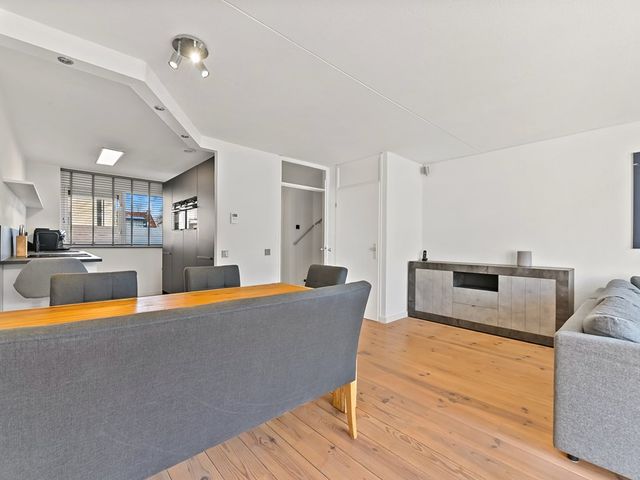 Drie Hoeven 27, Maasland