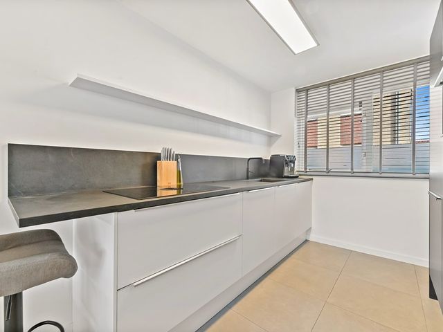 Drie Hoeven 27, Maasland