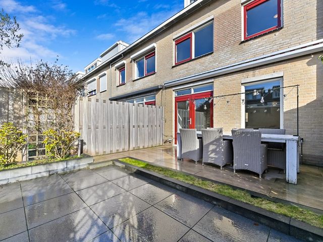 Drie Hoeven 27, Maasland