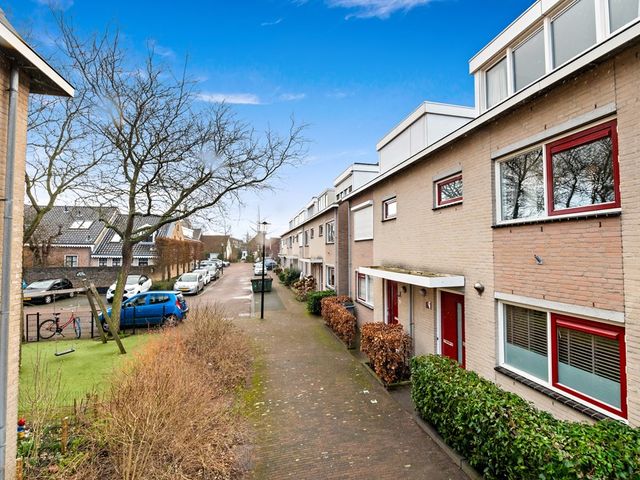 Drie Hoeven 27, Maasland