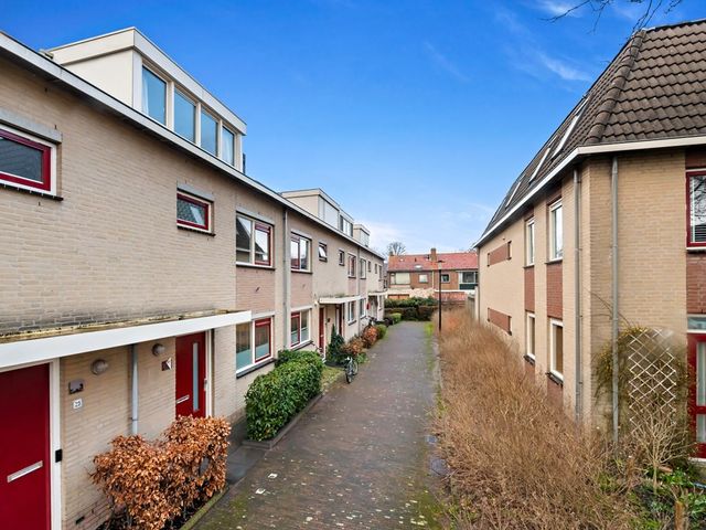 Drie Hoeven 27, Maasland