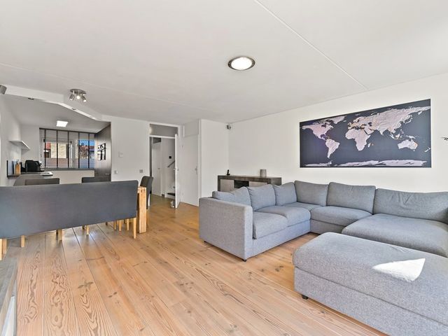 Drie Hoeven 27, Maasland