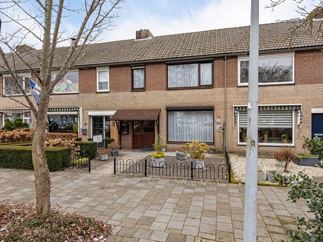 Slauerhoffstraat 22, Rosmalen