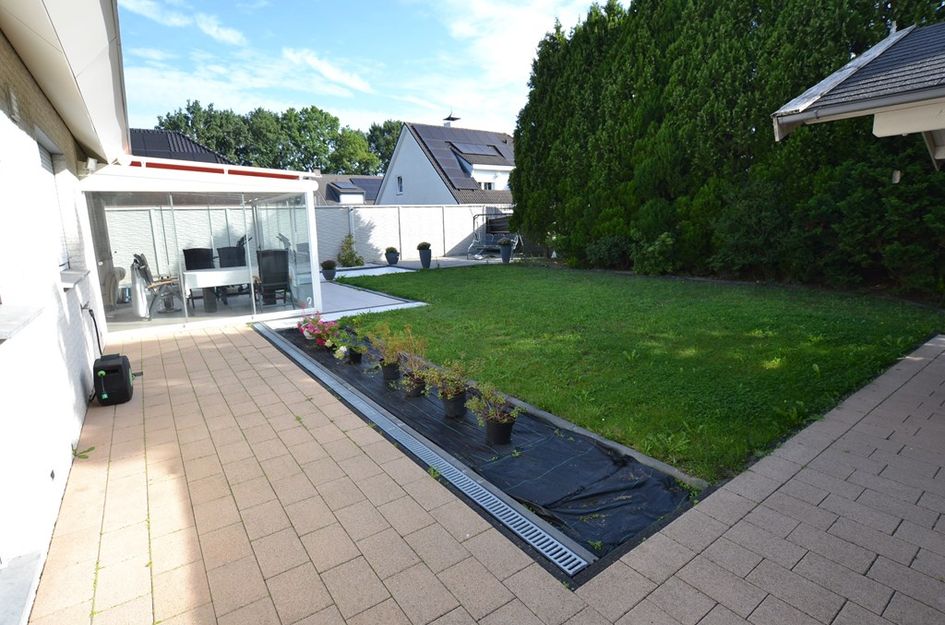 Dokter Limpensstraat 13