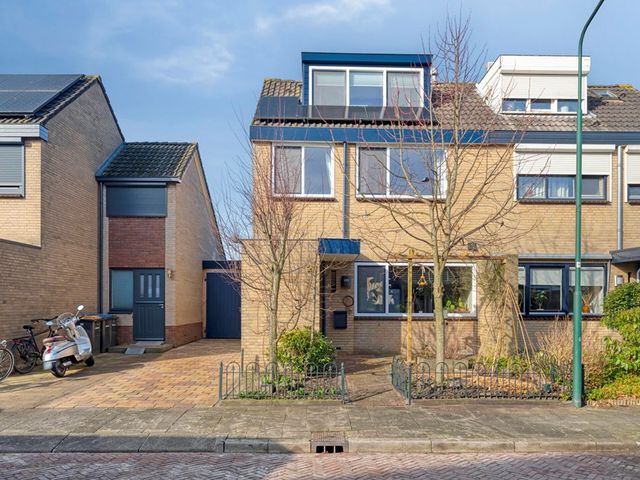 Bilderdijkstraat 22, Bunschoten-Spakenburg