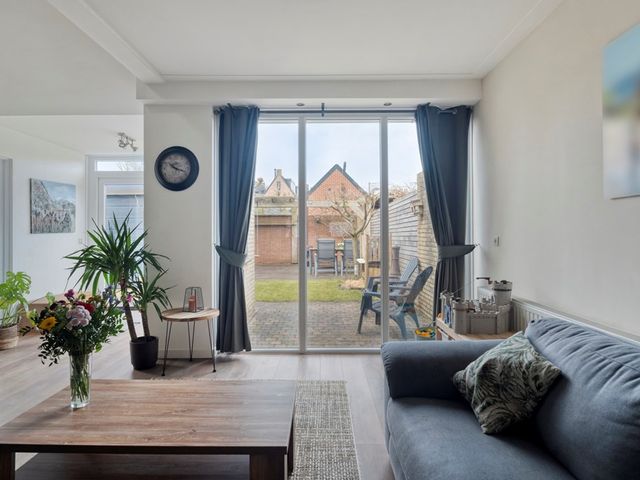 Bilderdijkstraat 22, Bunschoten-Spakenburg