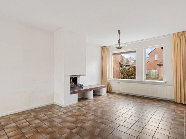 Roussillonhof 21, Eindhoven