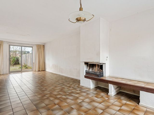 Roussillonhof 21, Eindhoven