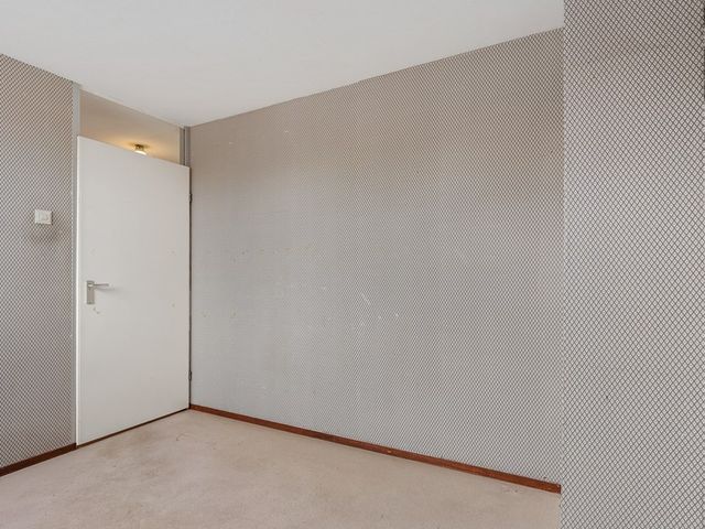 Roussillonhof 21, Eindhoven