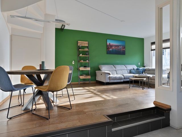 Rondedans 44, Capelle aan den IJssel