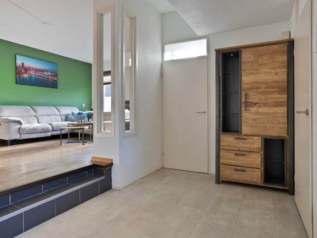 Rondedans 44, Capelle aan den IJssel