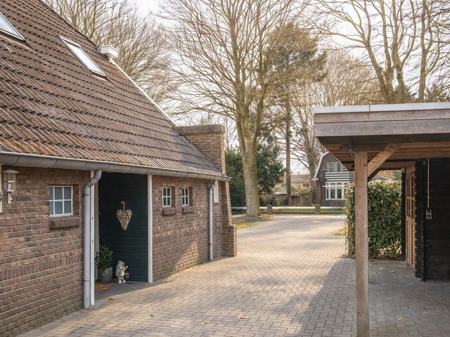 Schoonloërstraat 5, Grolloo