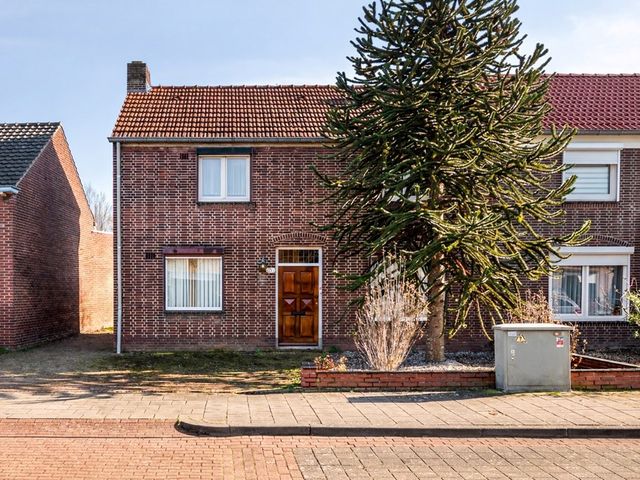 Prinses Irenelaan 25, Reuver