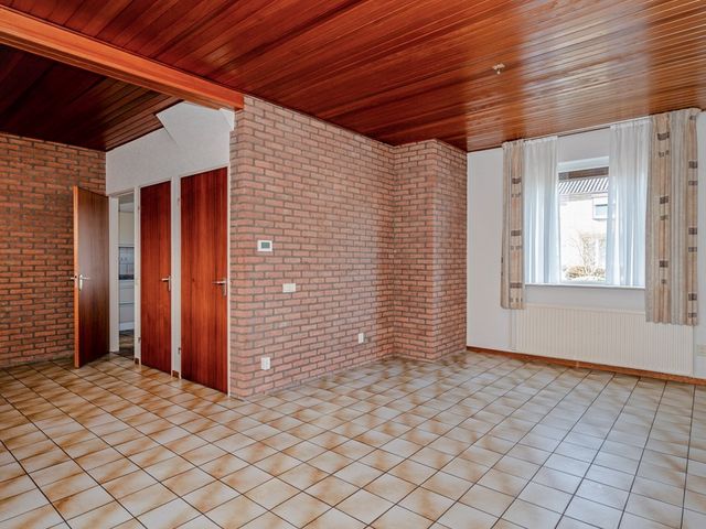 Prinses Irenelaan 25, Reuver