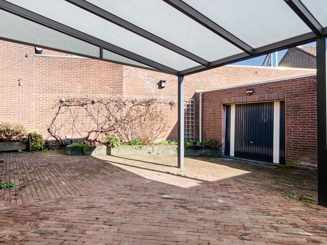 Prinses Irenelaan 25, Reuver