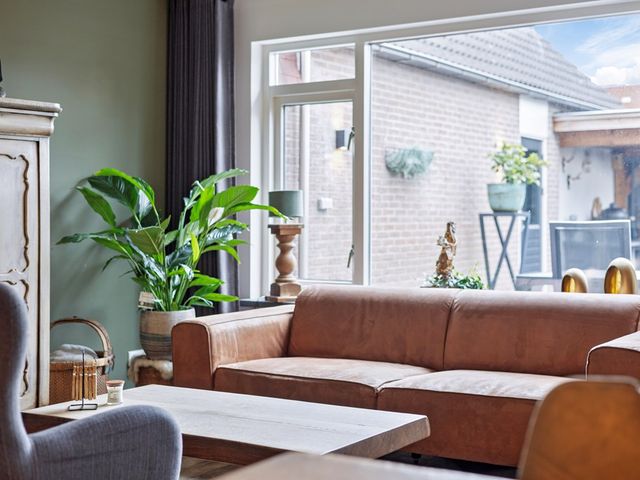 Hollandia 167, Veenendaal