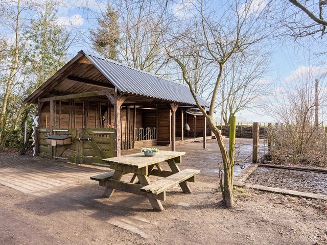 Vennootsweg 21, Een-West