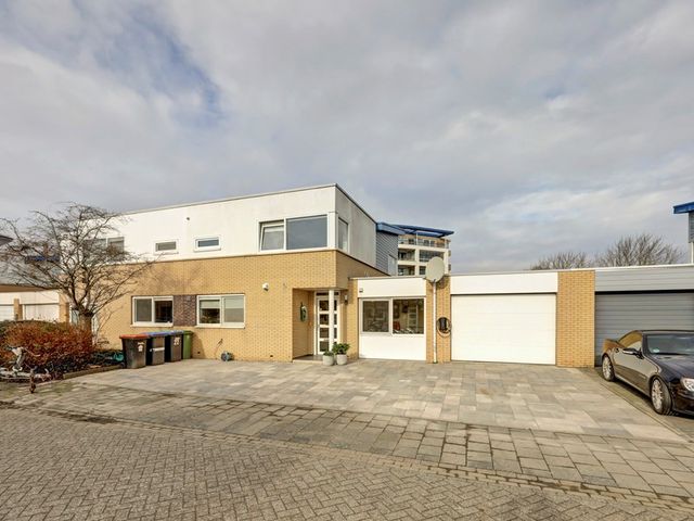 Beulakerwiede 22, Lelystad