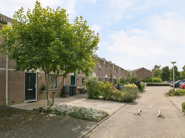 Dragonberg 32, Roosendaal