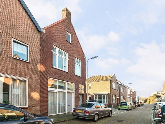 Maxburgh 10A, Roosendaal