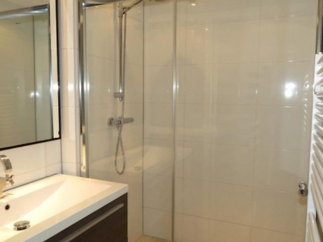 Niels Bohrplaats , Rotterdam