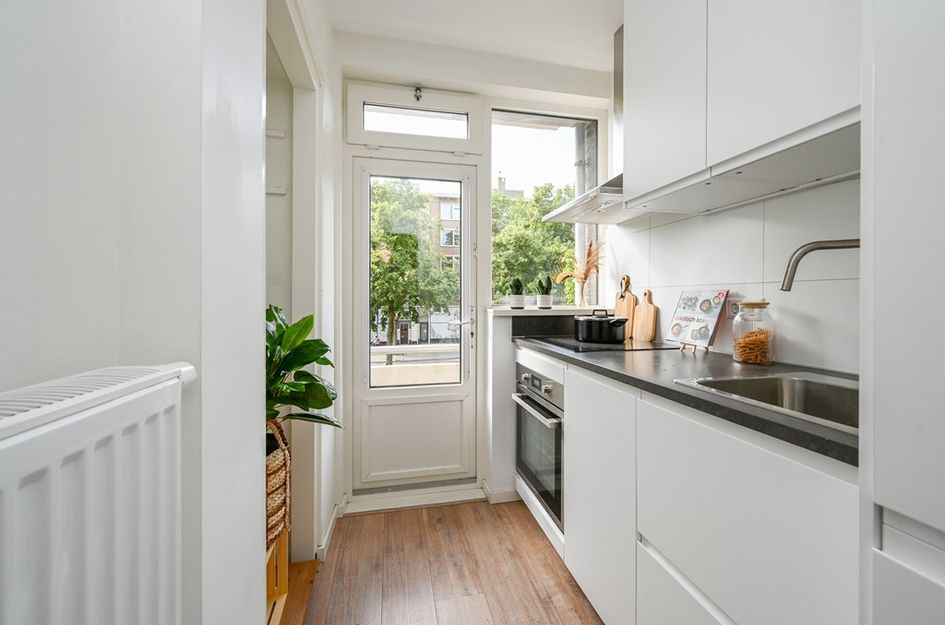 Admiraal de Ruyterweg 37B