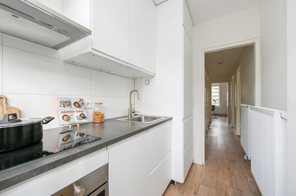 Admiraal de Ruyterweg 37B