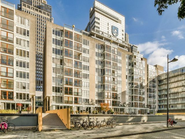 Omval 399, Amsterdam