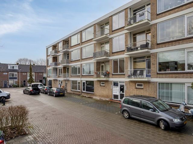 Ruysdaelhof 40, Voorschoten