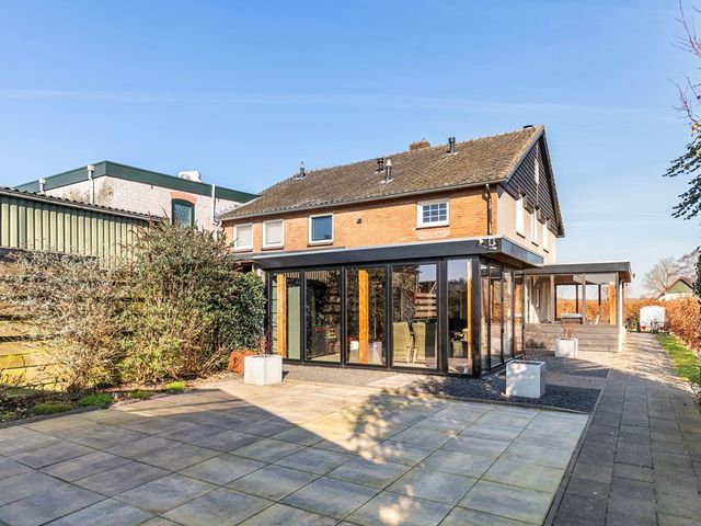 Eerbeekseweg 132, Loenen