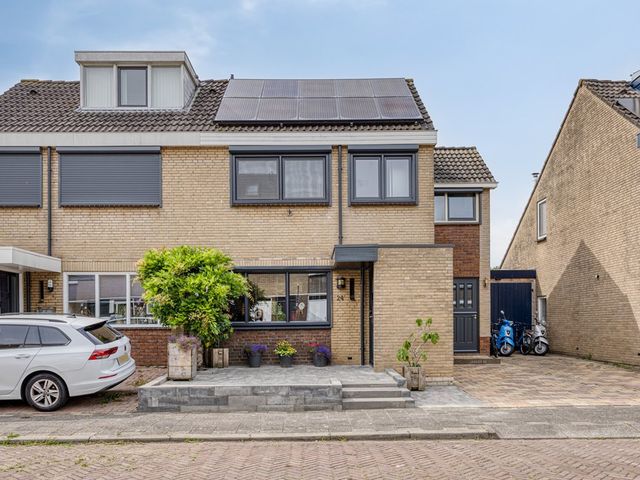 Bilderdijkstraat 24, Bunschoten-Spakenburg