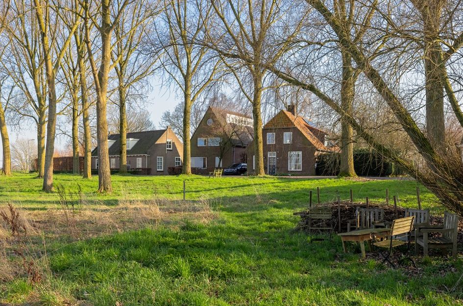 Bokhovense Maasdijk 4