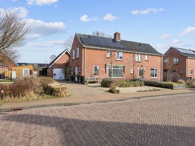Raadhuisstraat 2, Marum