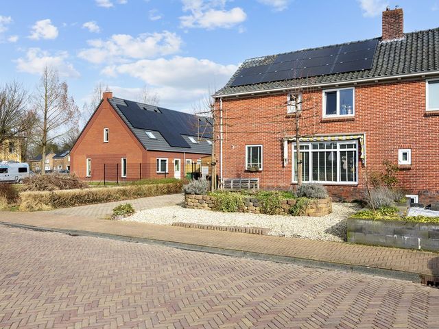 Raadhuisstraat 2, Marum