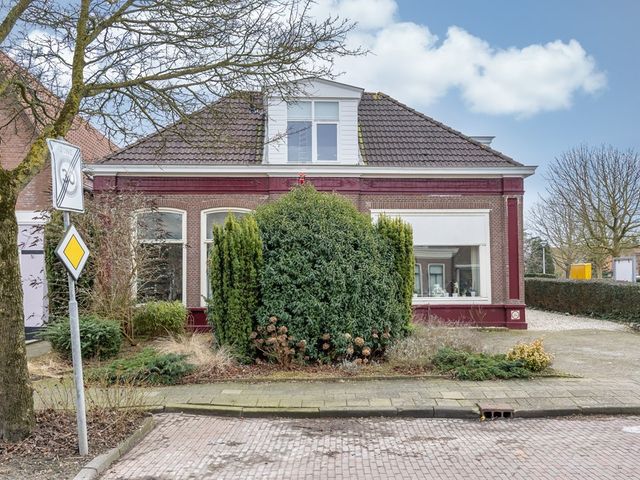 Oosteinde 10, St.-Jacobiparochie