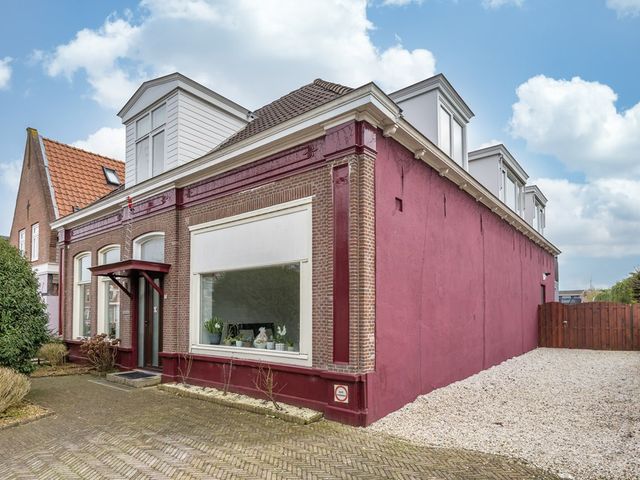 Oosteinde 10, St.-Jacobiparochie