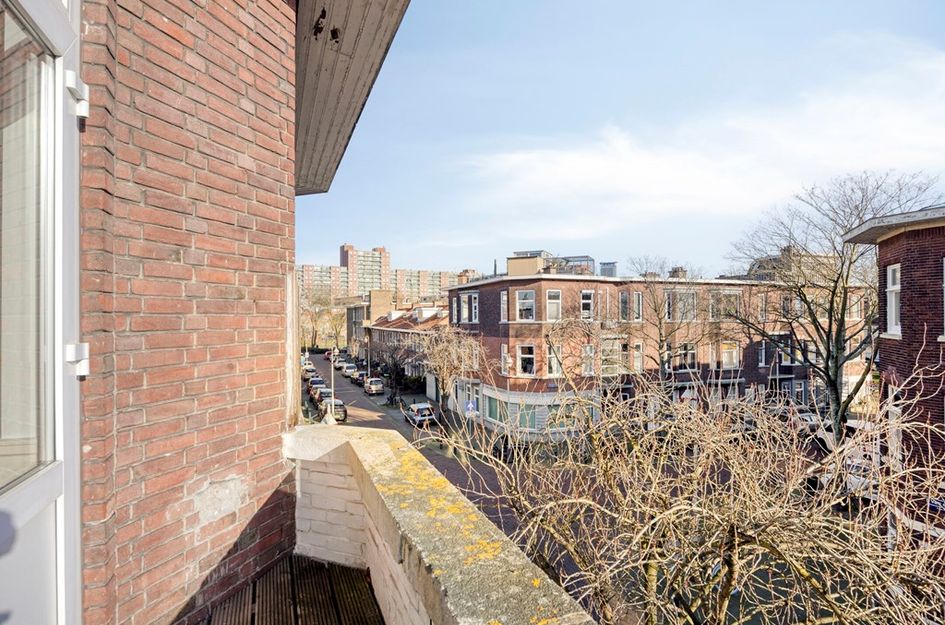 Van den Berghstraat 21