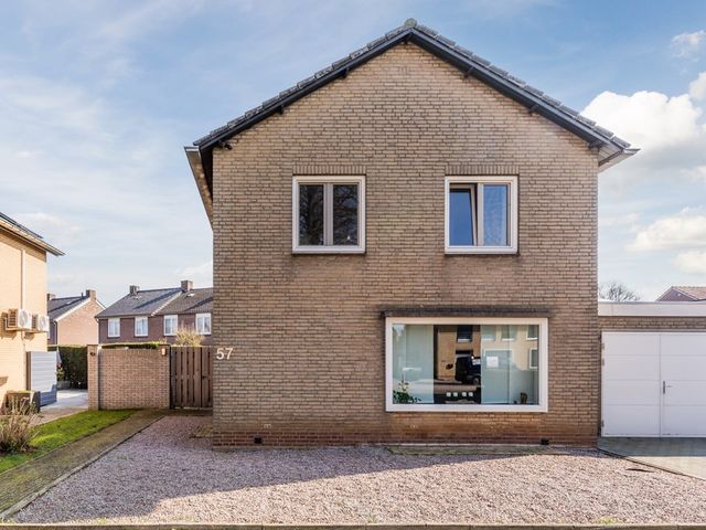 Maasstraat 57, Maasbracht