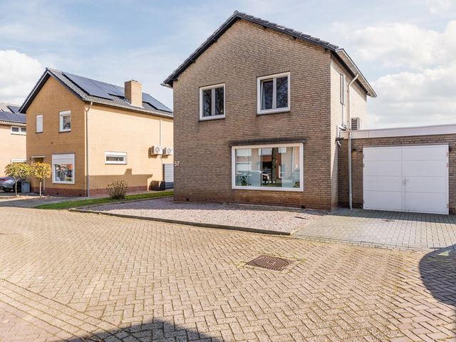 Maasstraat 57, Maasbracht