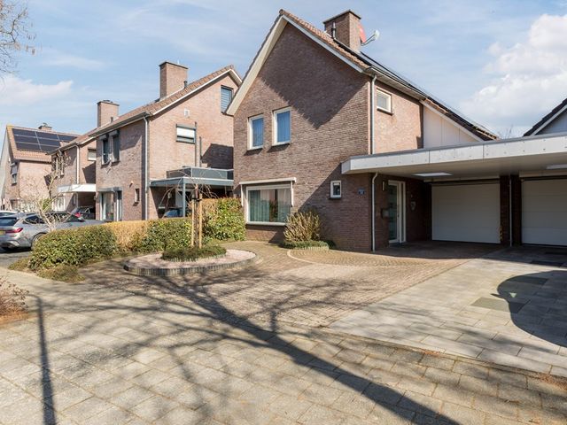 Schoutlaan 38, Susteren