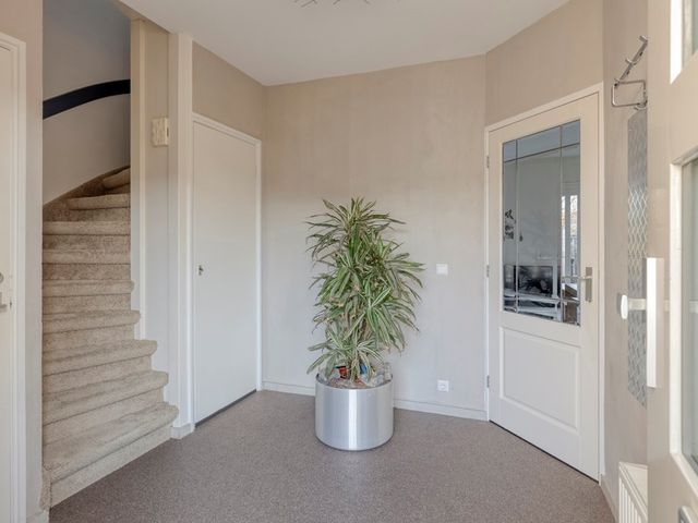 Goudenregenplantsoen 16, Rhenen