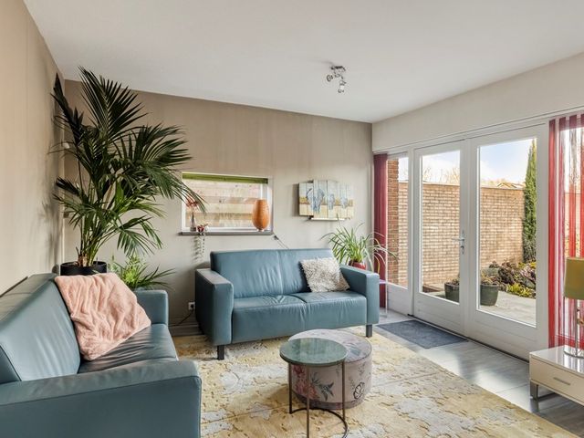 Goudenregenplantsoen 16, Rhenen