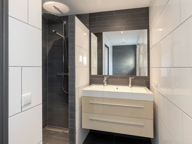 Goudenregenplantsoen 16, Rhenen